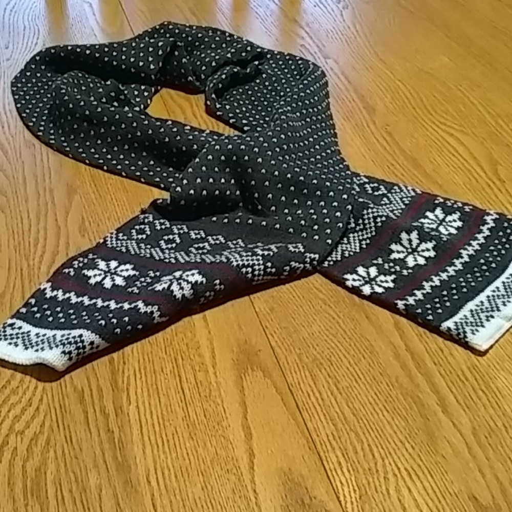 Scarf - Picture 2 of 2